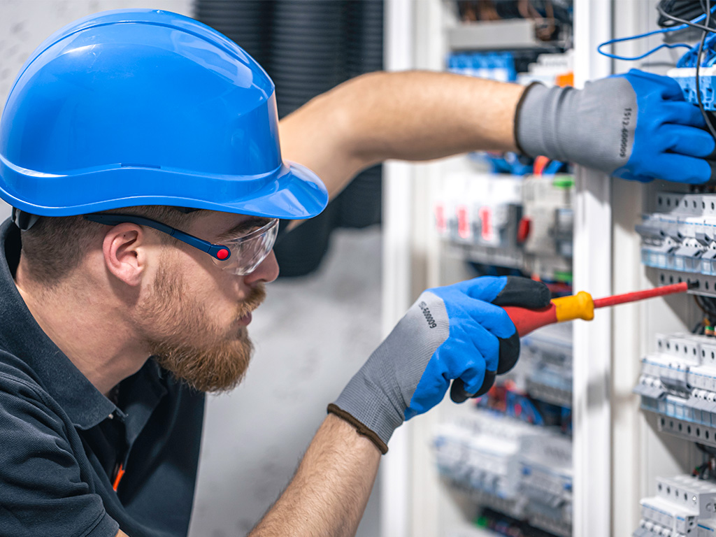 PRL Electricidad, Montaje y Mantenimiento de Instalaciones de AT y BT